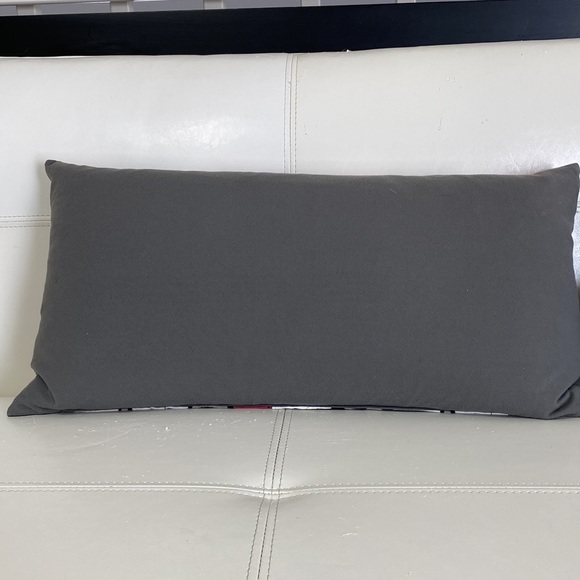 Accent Modern cushion - Picture 8 of 10